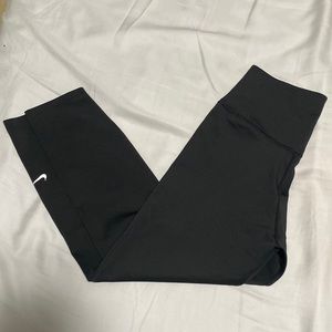 Small black cropped Nike leggings